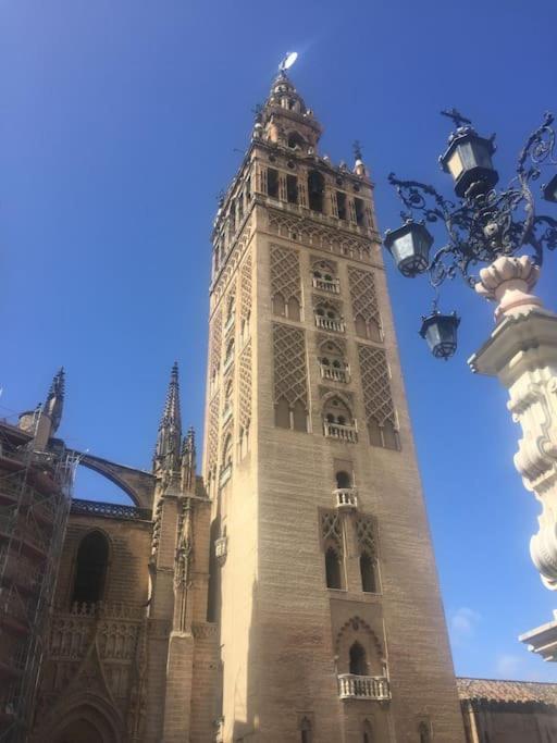 Puerta De San Juan Appartement Sevilla Buitenkant foto